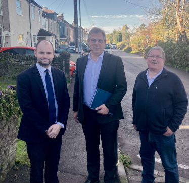 Luke Hall MP and Cllr Steve Reade in Shortwood following their meeting with First Bus